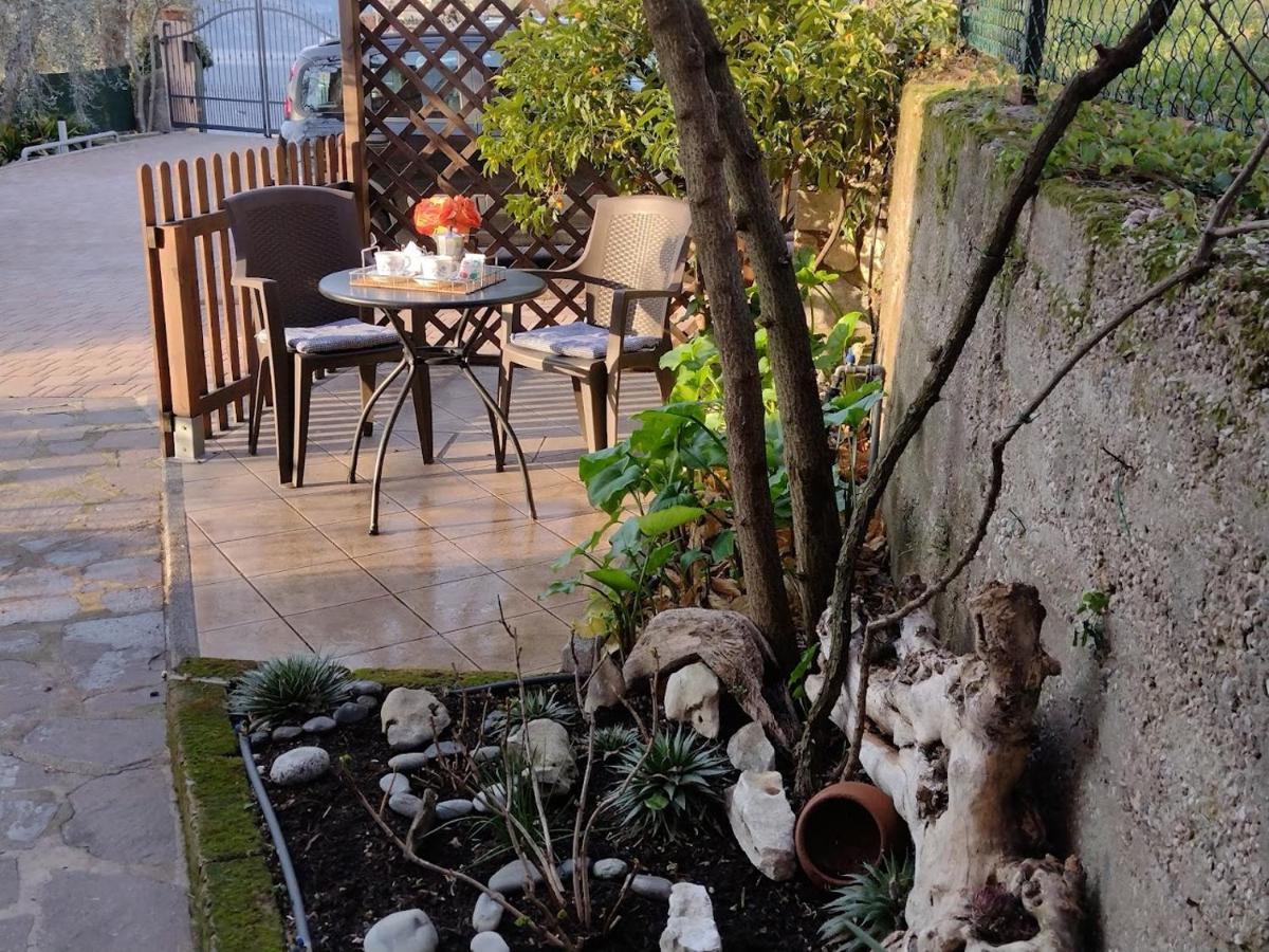 Appartamenti Casa Nina, Lago,Montagne, Uliveti Brenzone sul Garda Luaran gambar