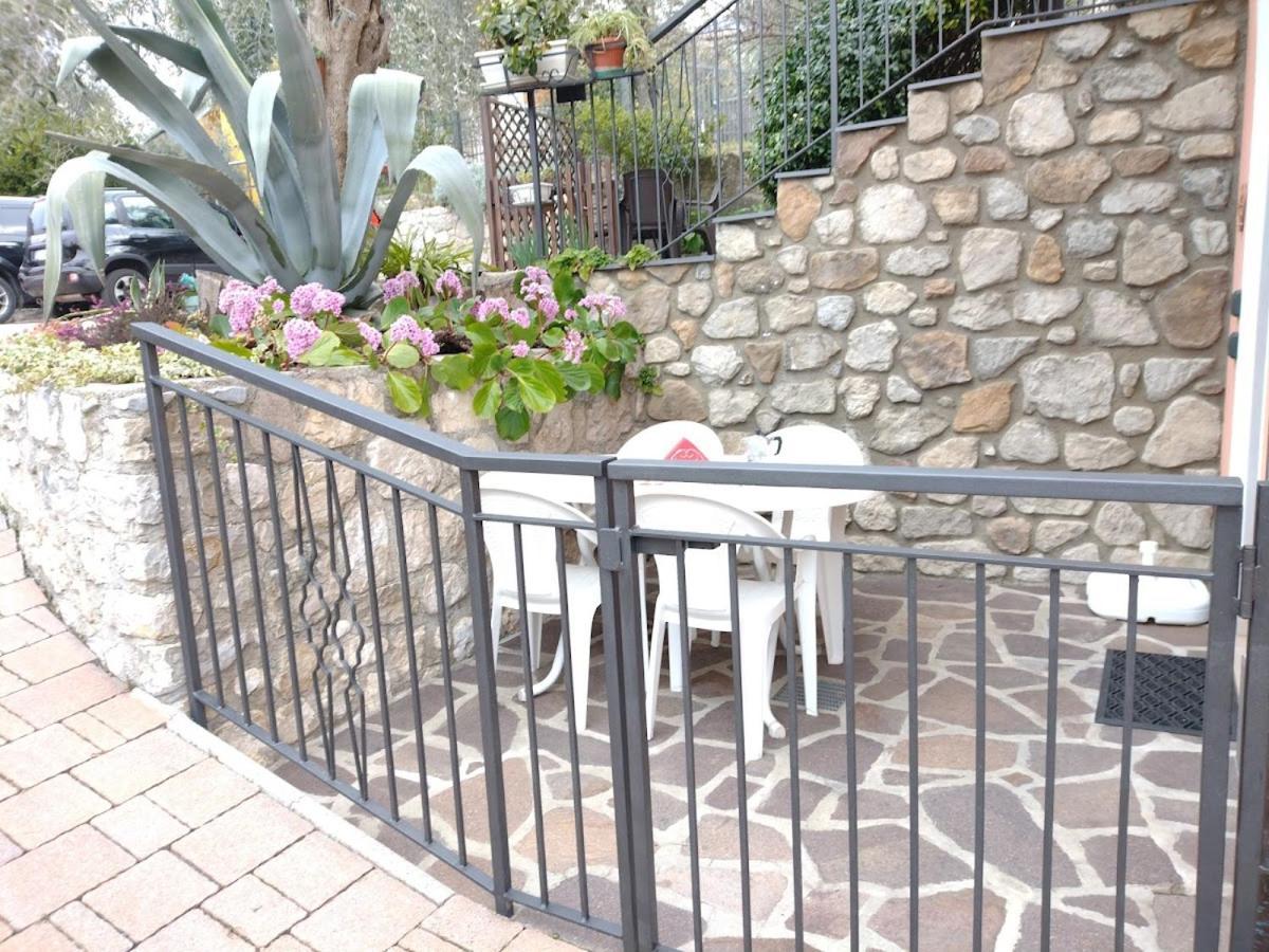 Appartamenti Casa Nina, Lago,Montagne, Uliveti Brenzone sul Garda Luaran gambar