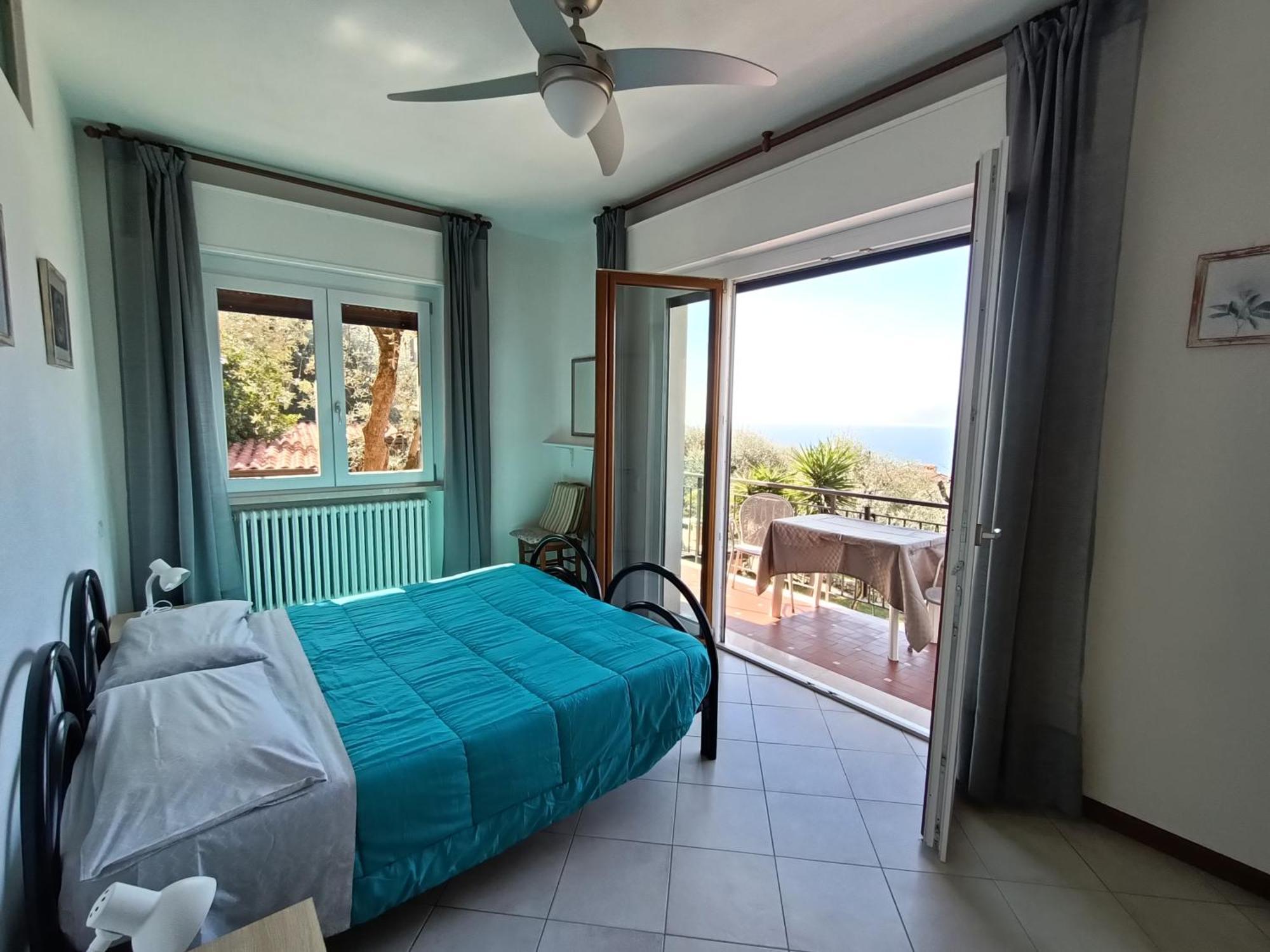 Appartamenti Casa Nina, Lago,Montagne, Uliveti Brenzone sul Garda Bilik gambar