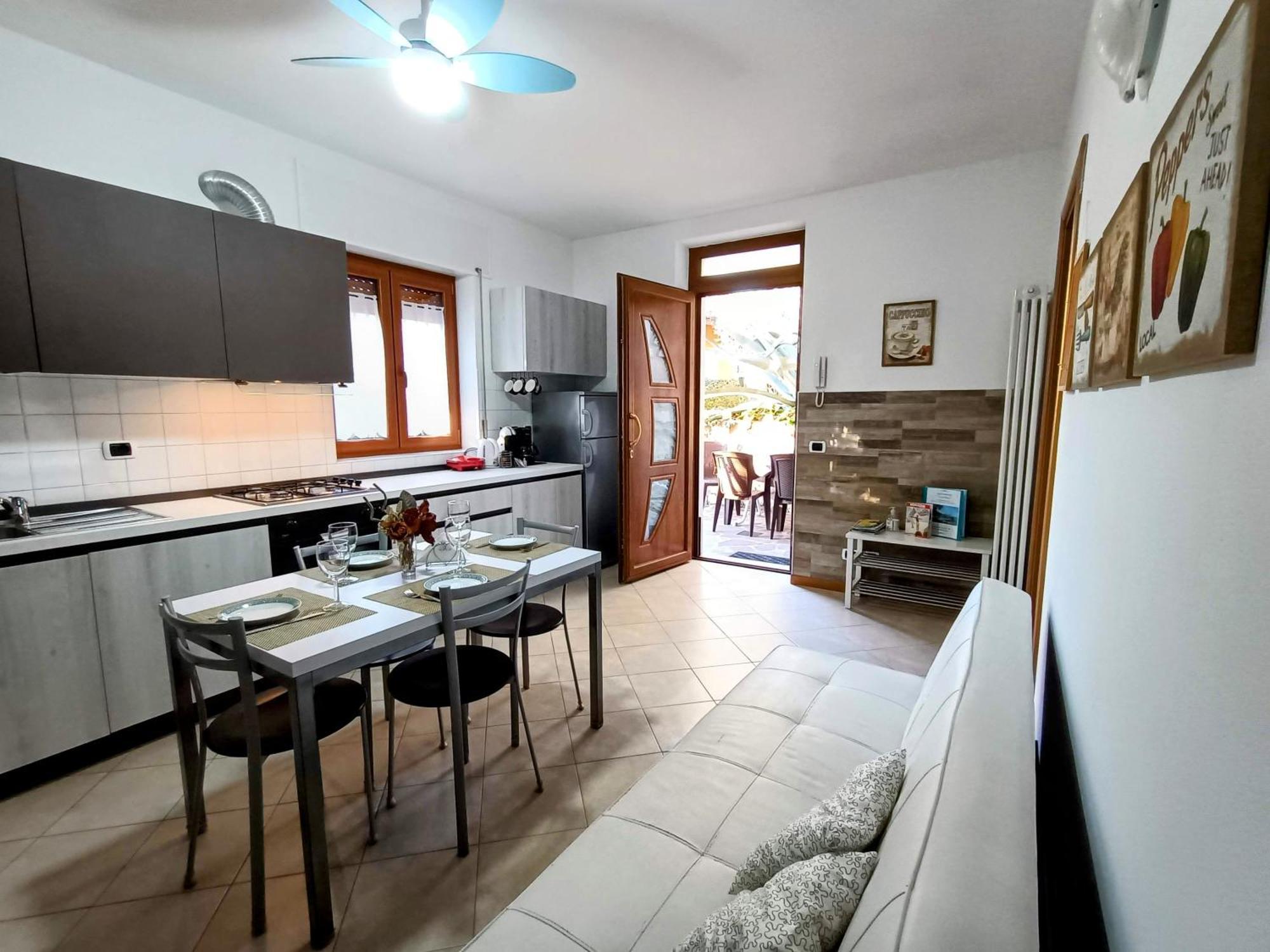 Appartamenti Casa Nina, Lago,Montagne, Uliveti Brenzone sul Garda Luaran gambar