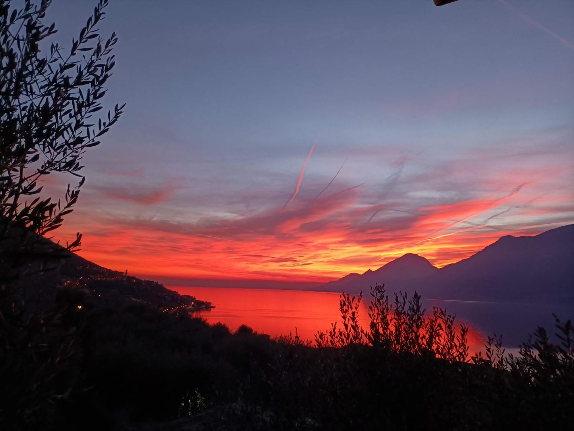 Appartamenti Casa Nina, Lago,Montagne, Uliveti Brenzone sul Garda Luaran gambar