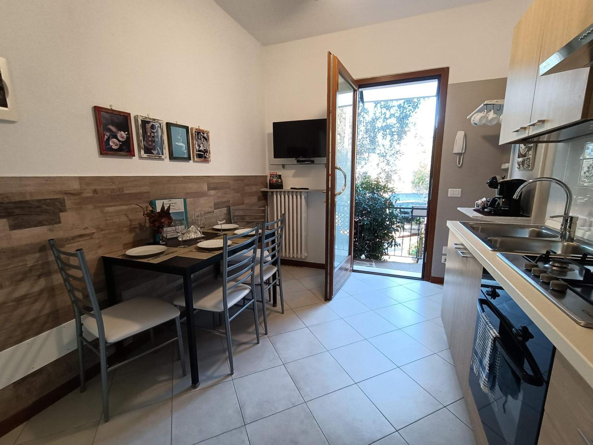 Appartamenti Casa Nina, Lago,Montagne, Uliveti Brenzone sul Garda Luaran gambar