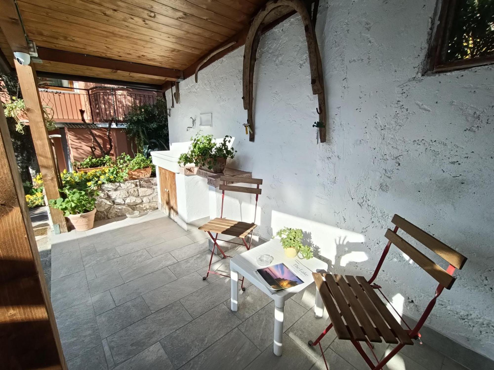 Appartamenti Casa Nina, Lago,Montagne, Uliveti Brenzone sul Garda Luaran gambar