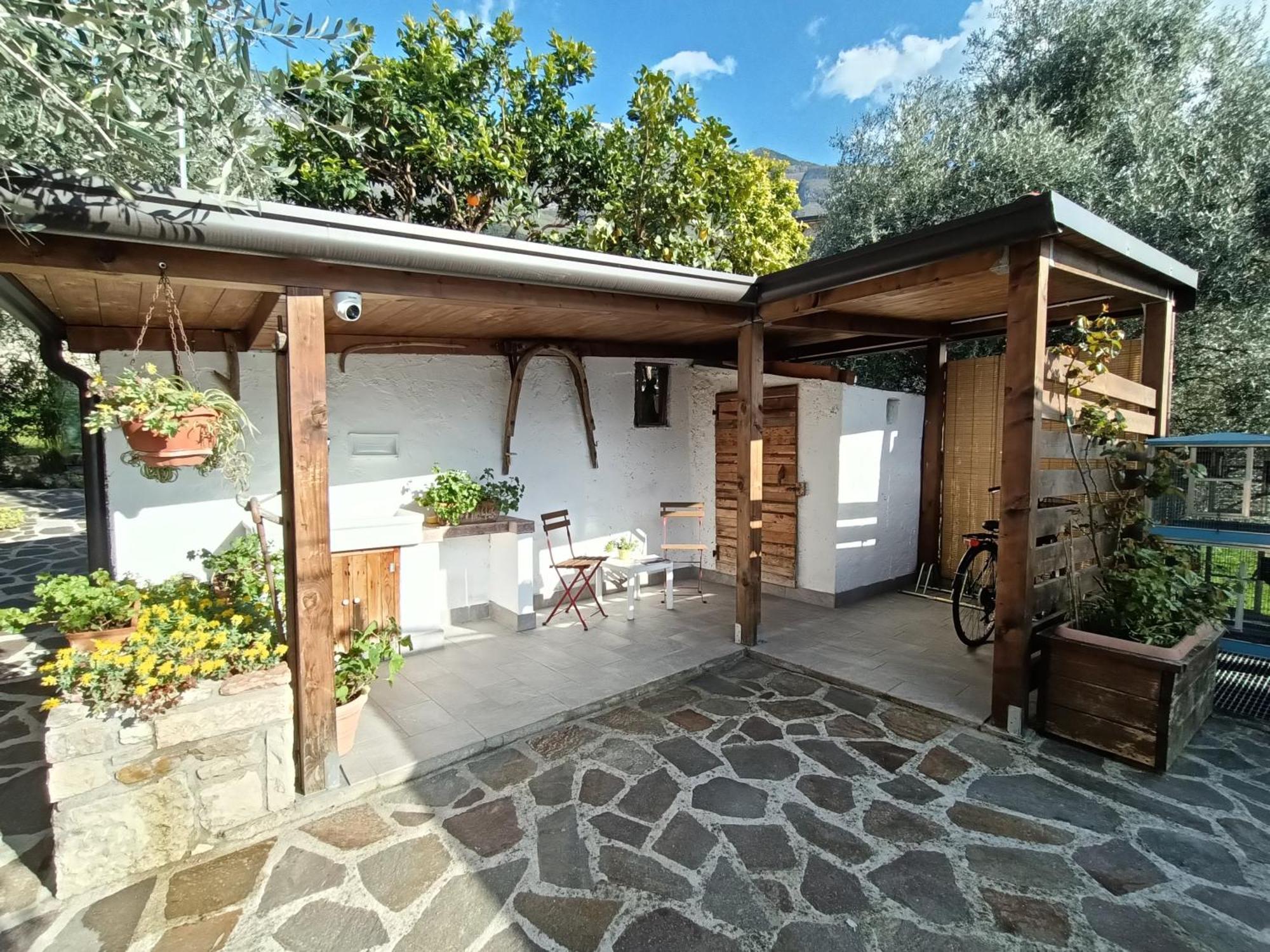 Appartamenti Casa Nina, Lago,Montagne, Uliveti Brenzone sul Garda Luaran gambar